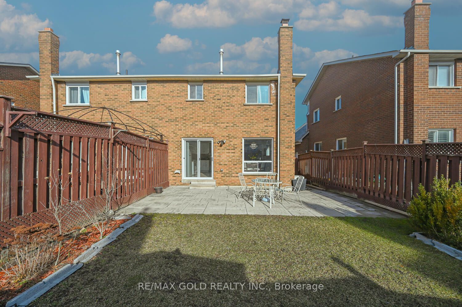 98 Bighorn Cres