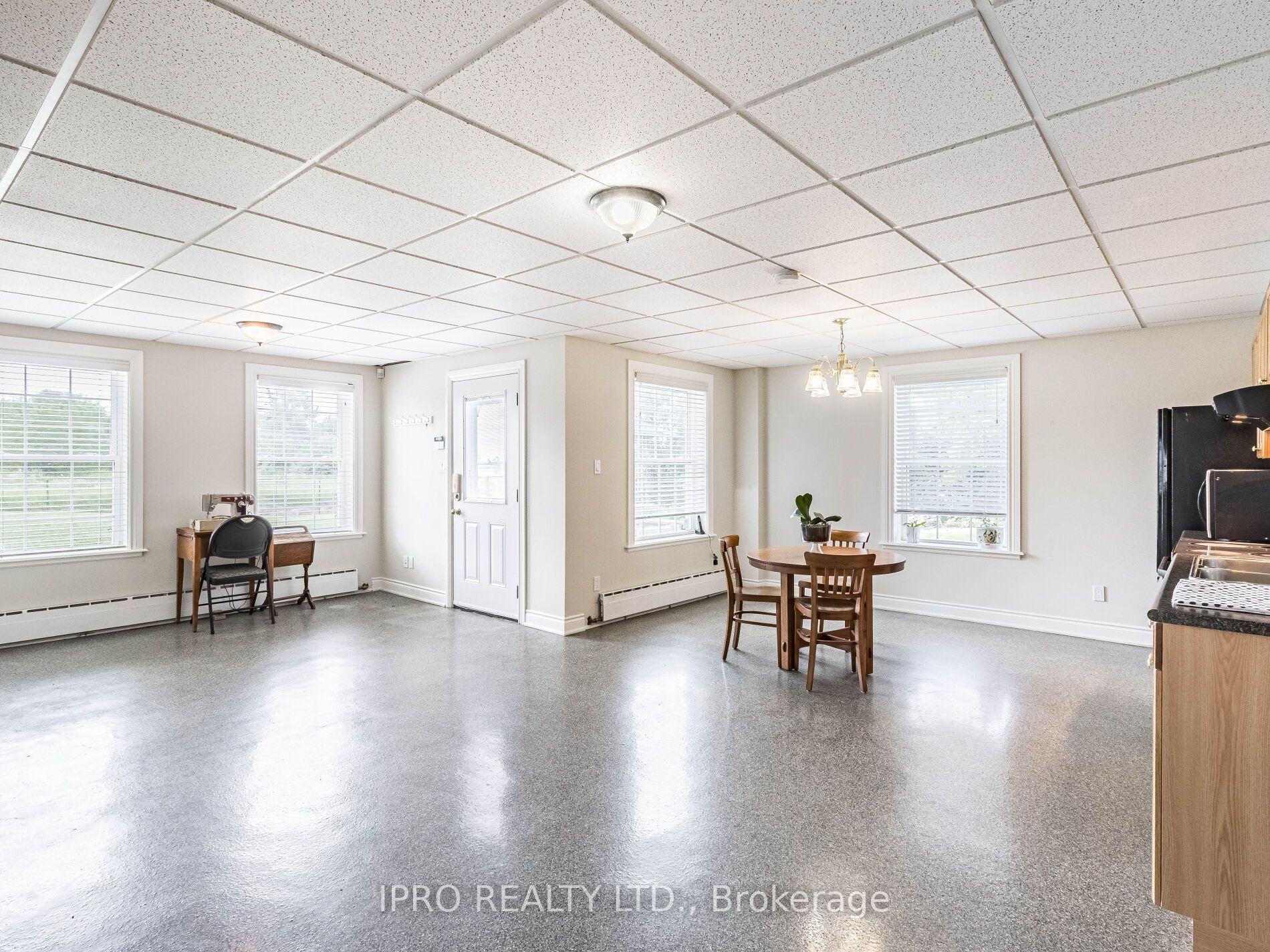 15260 10 Side Rd