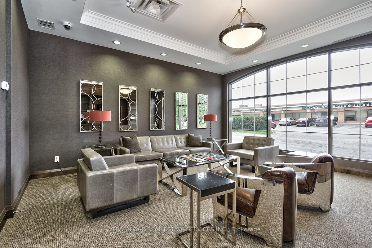205 Lakeshore Road W #201