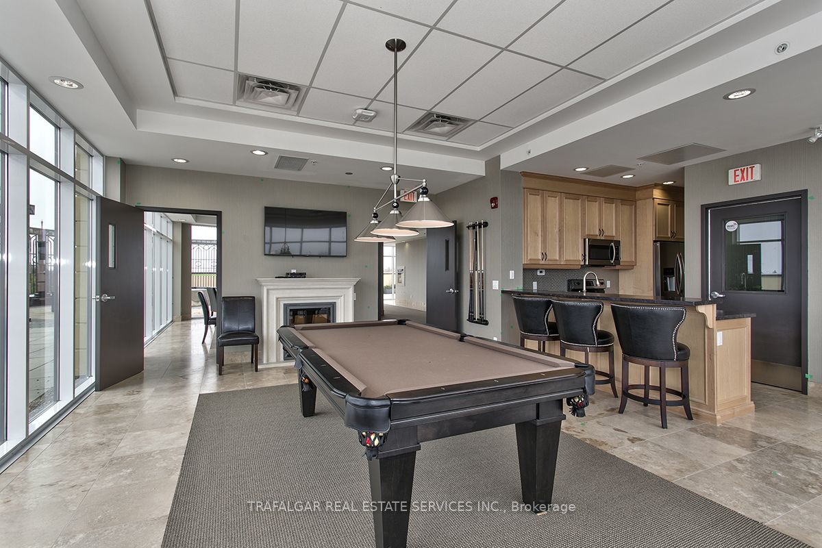 205 Lakeshore Road W #201
