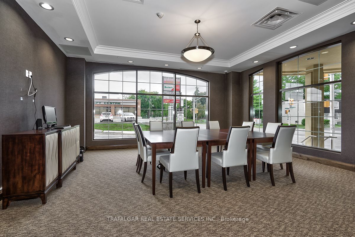 205 Lakeshore Road W #201