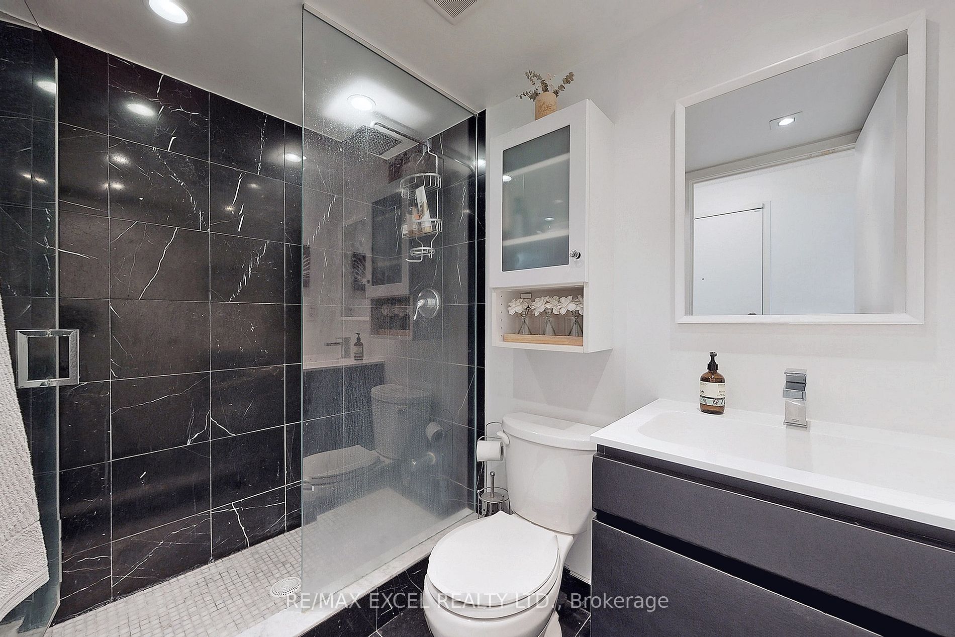 816 Lansdowne Avenue, #616