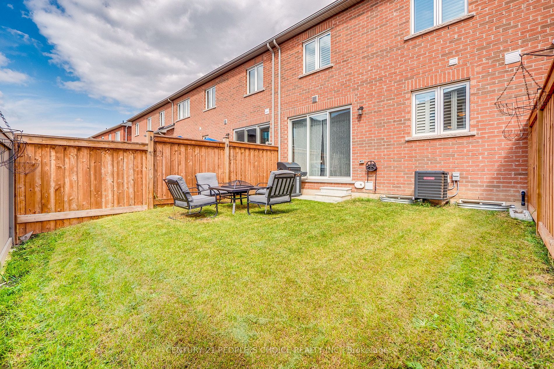 1336 Sycamore Gdns
