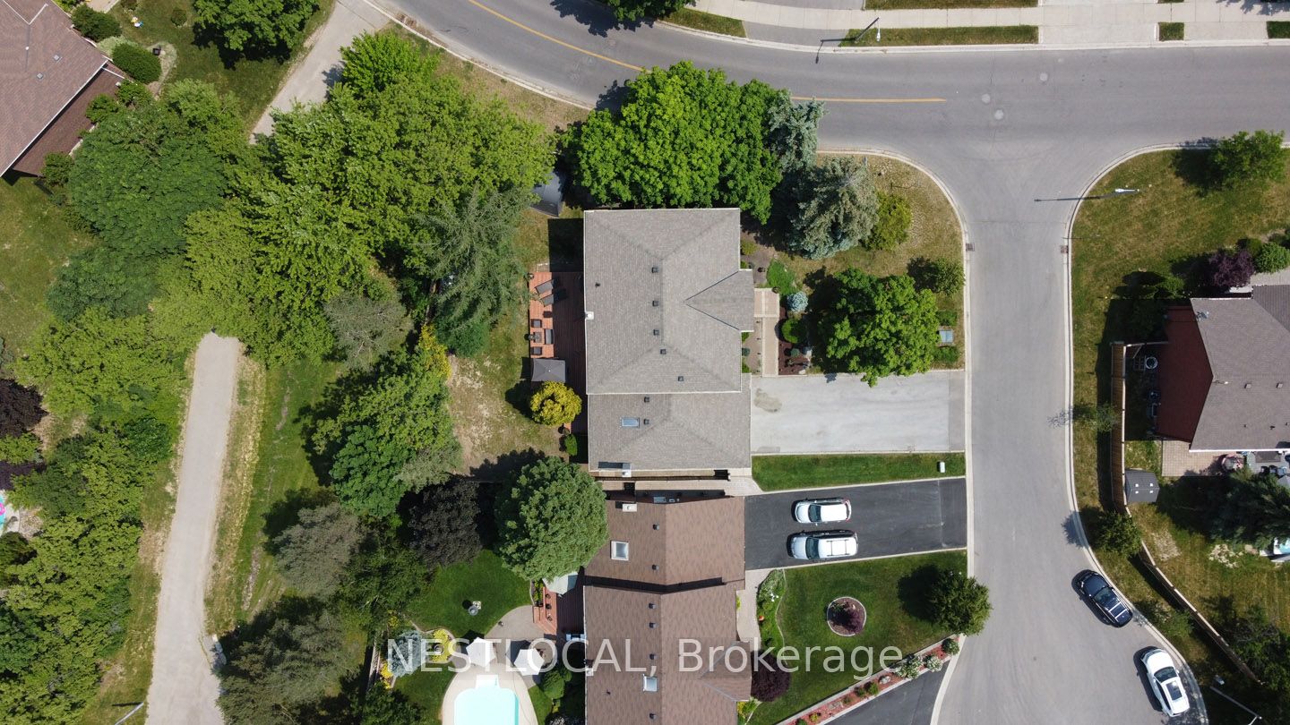 14 Waverly Pl