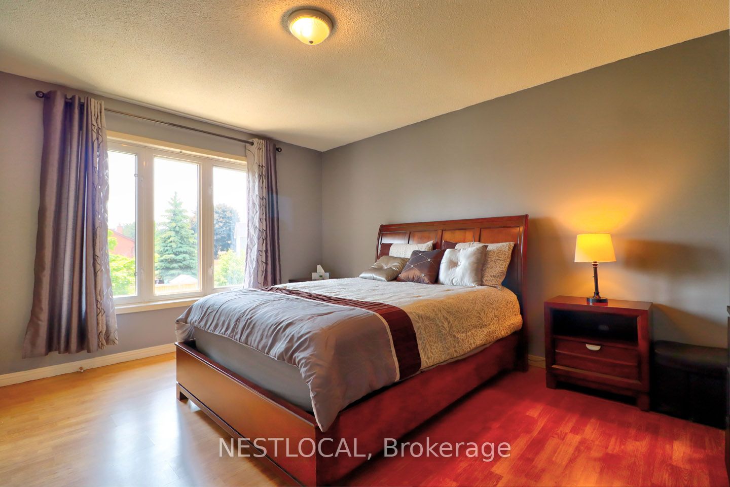 14 Waverly Pl