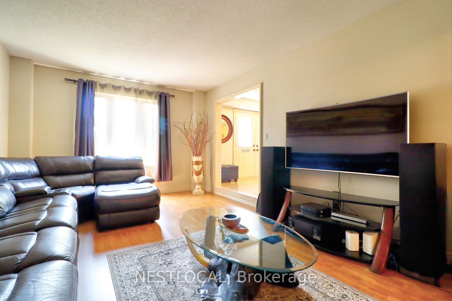 14 Waverly Pl
