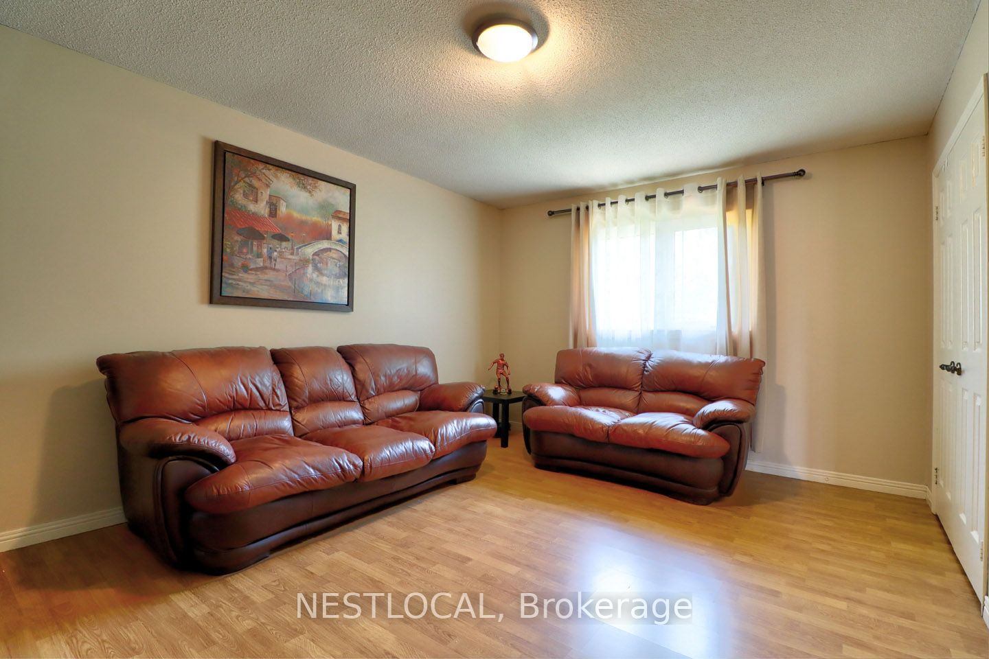 14 Waverly Pl