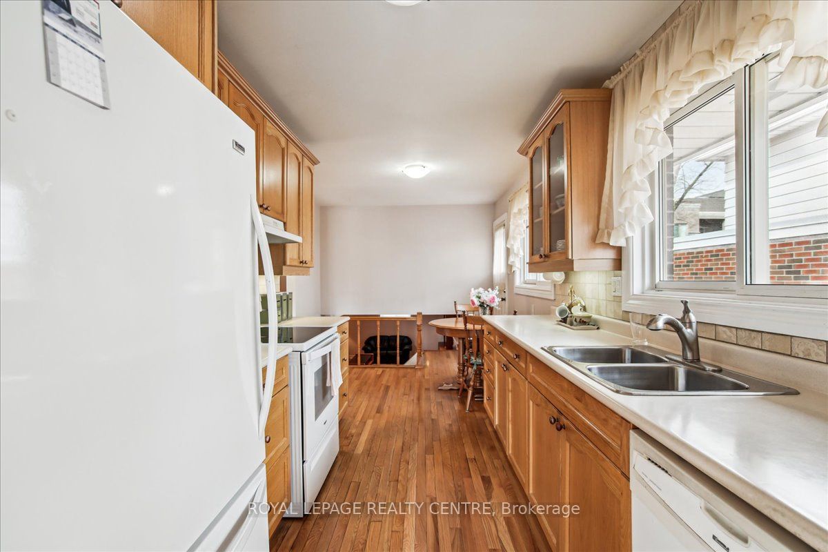 2141 HERRIDGE Drive