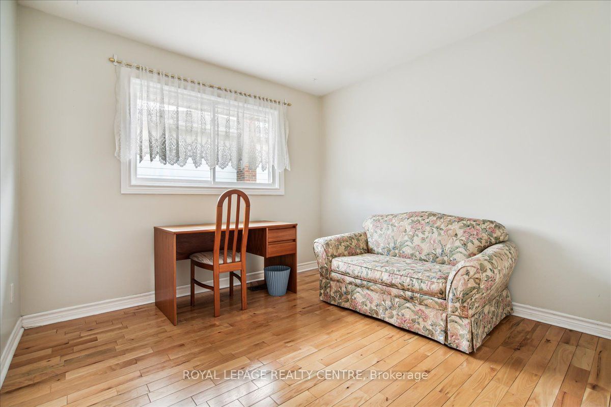 2141 HERRIDGE Drive