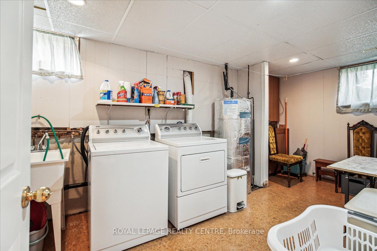 2141 HERRIDGE Drive