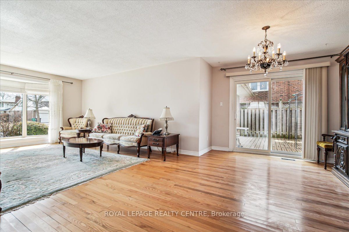 2141 HERRIDGE Drive