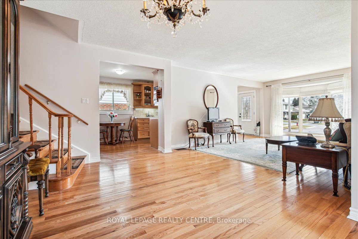 2141 HERRIDGE Drive