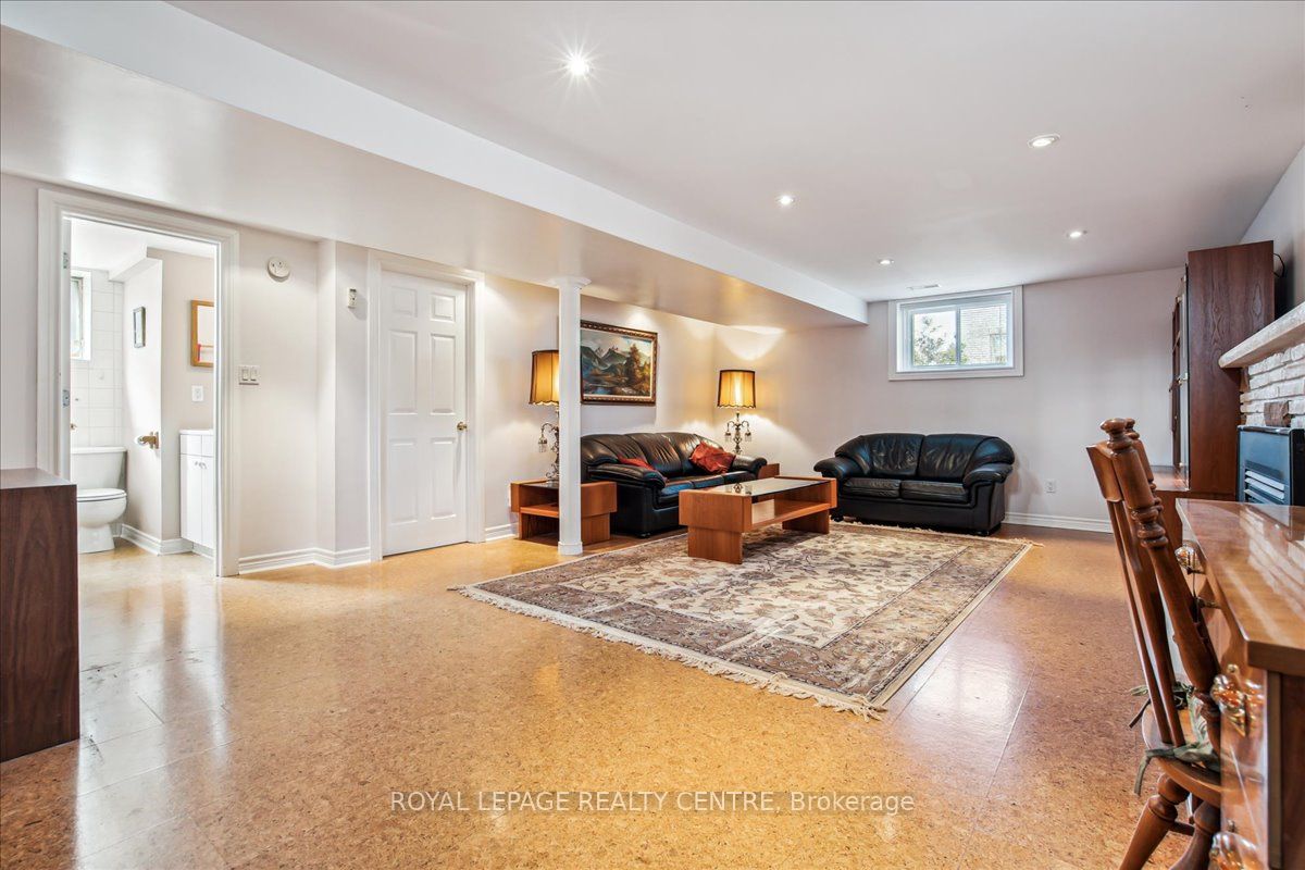 2141 HERRIDGE Drive
