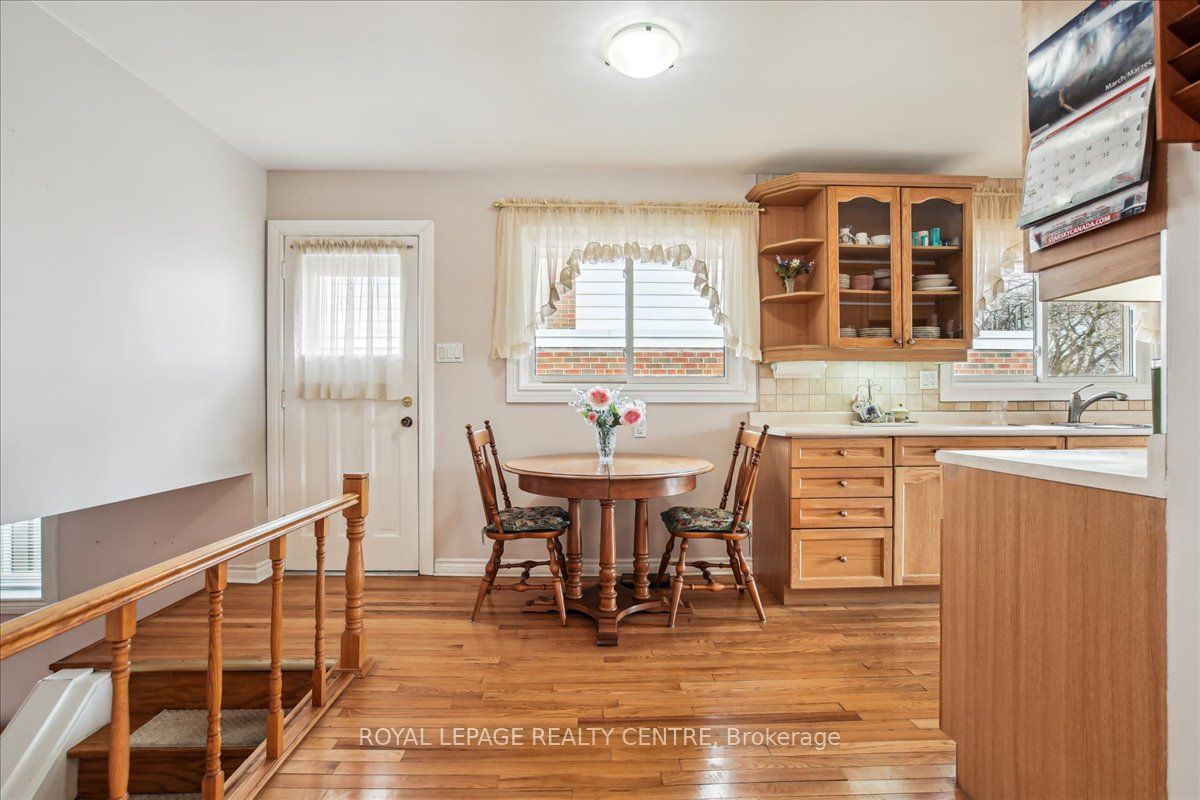 2141 HERRIDGE Drive