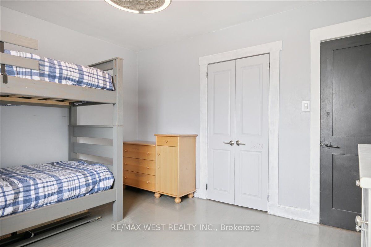 1571 Lewisham Drive