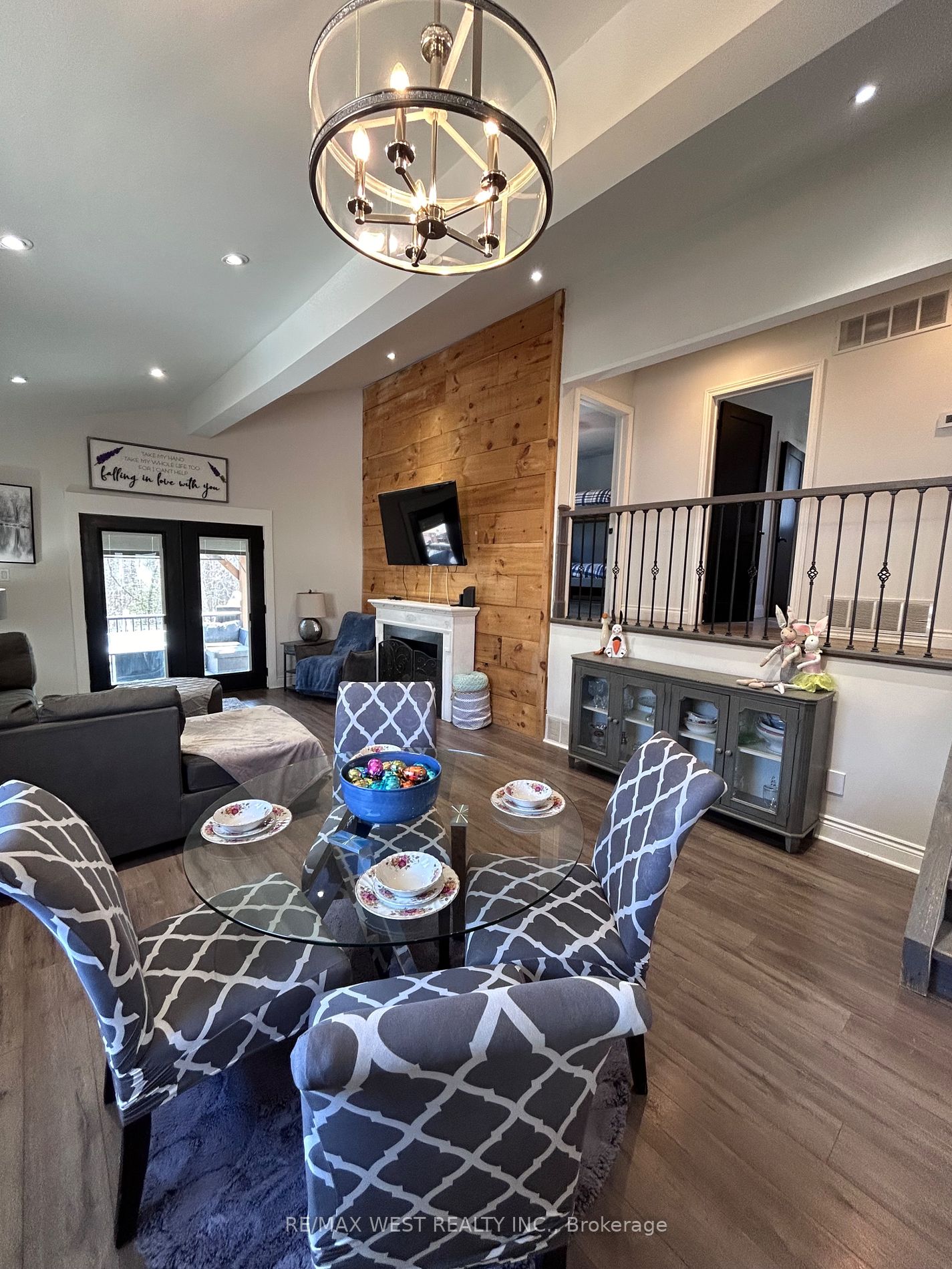 1571 Lewisham Drive
