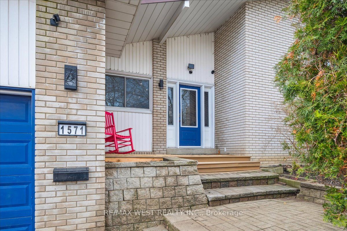 1571 Lewisham Drive
