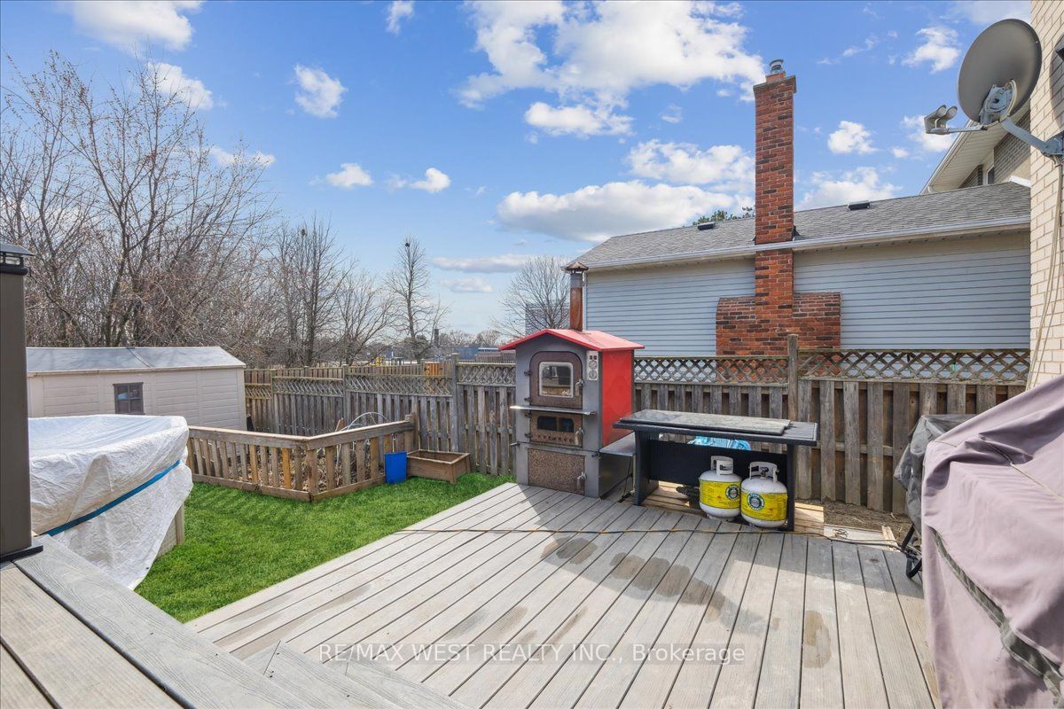 1571 Lewisham Drive
