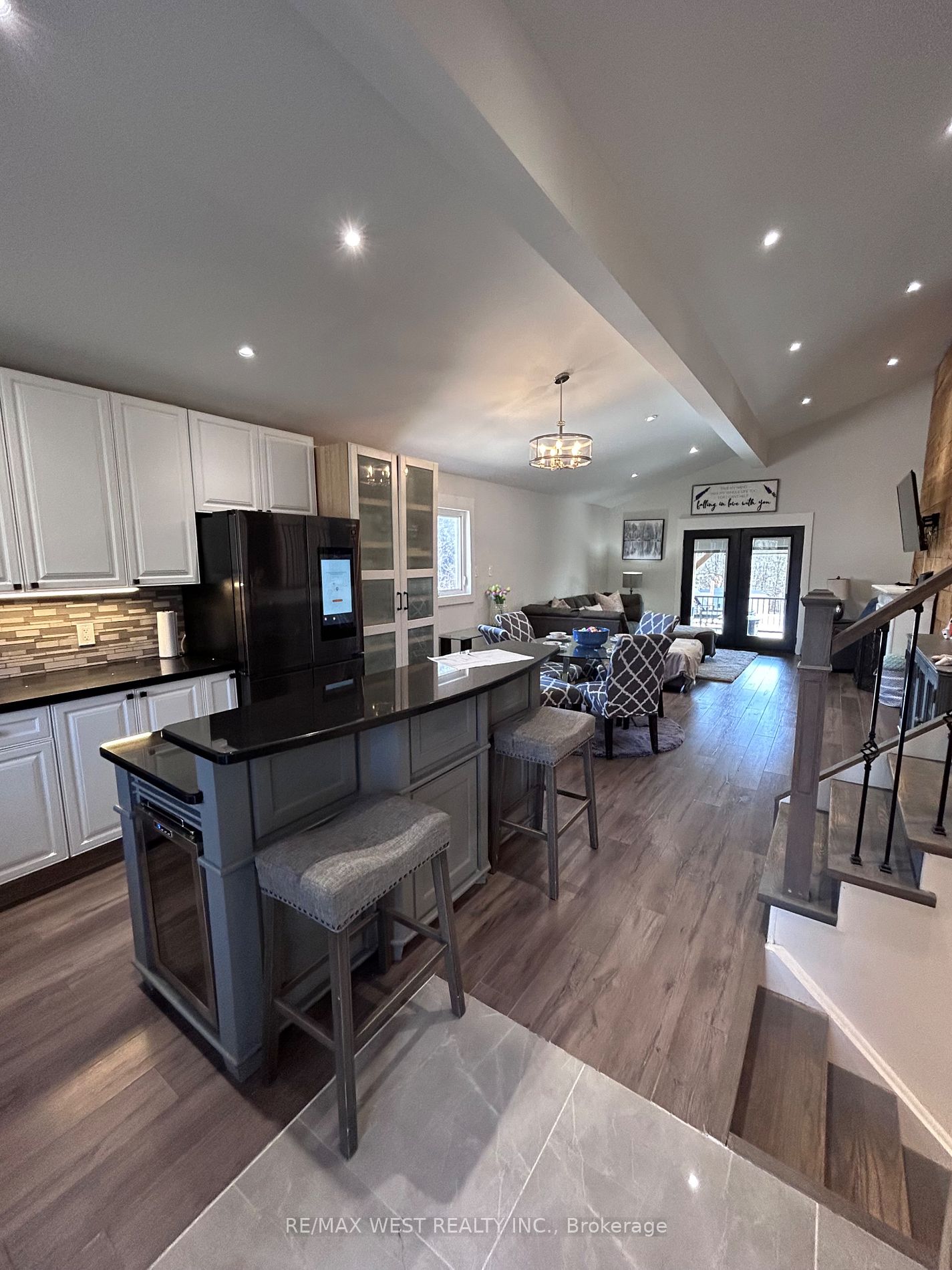 1571 Lewisham Drive