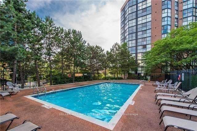 2091 Hurontario Street, #707