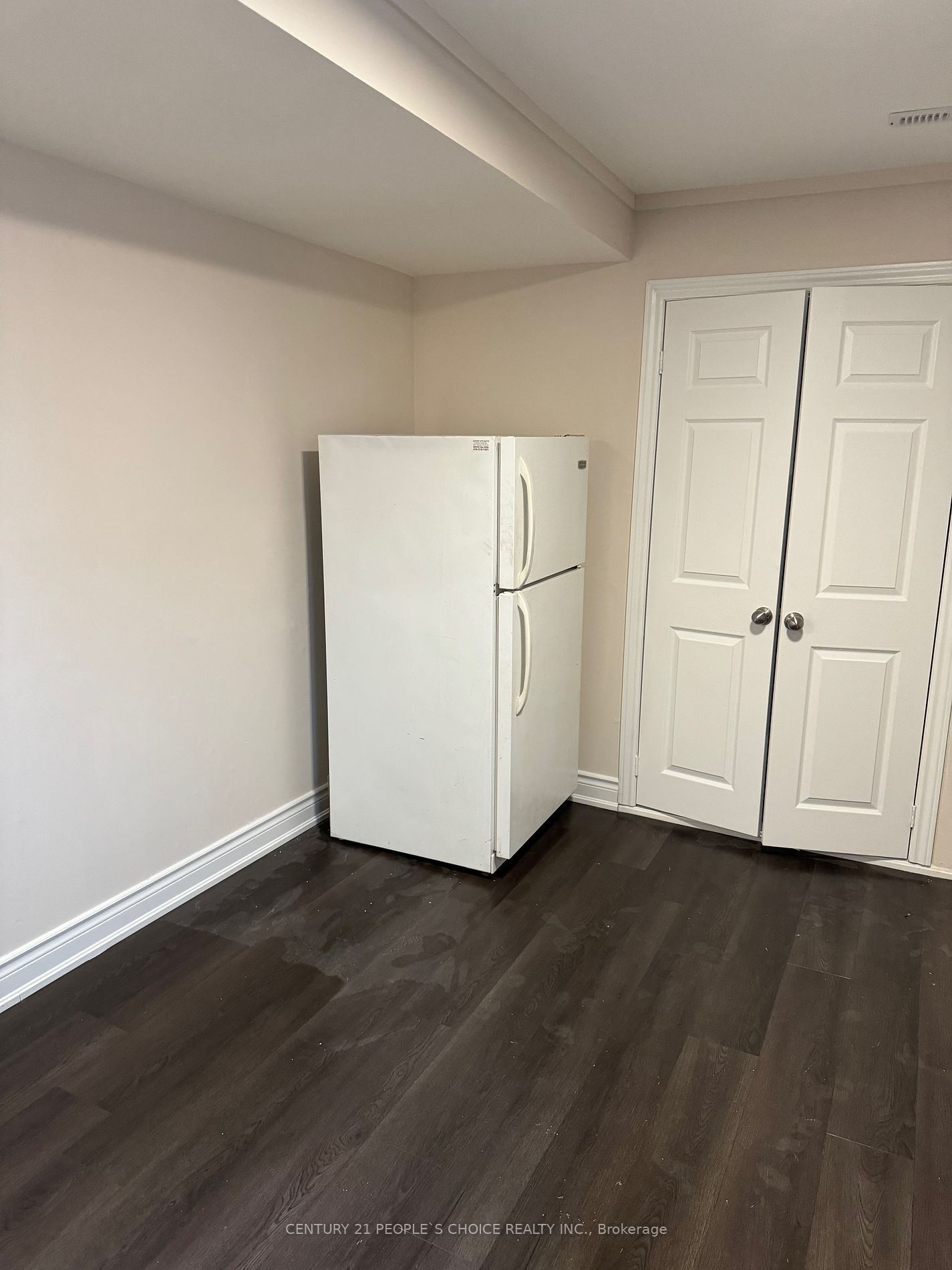 22 Kingswood Dr