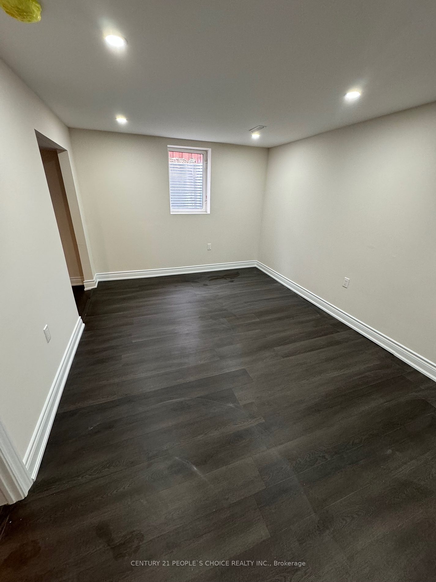 22 Kingswood Dr
