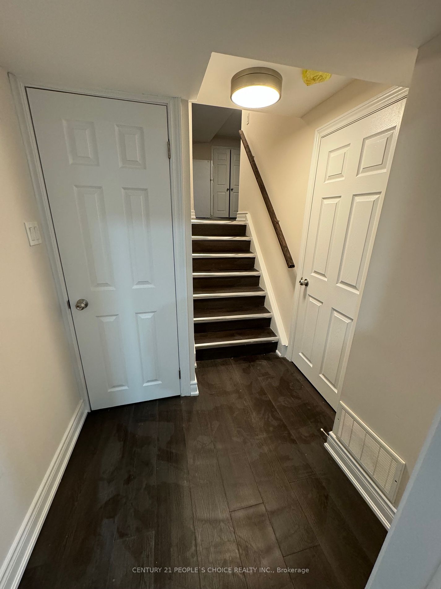 22 Kingswood Dr
