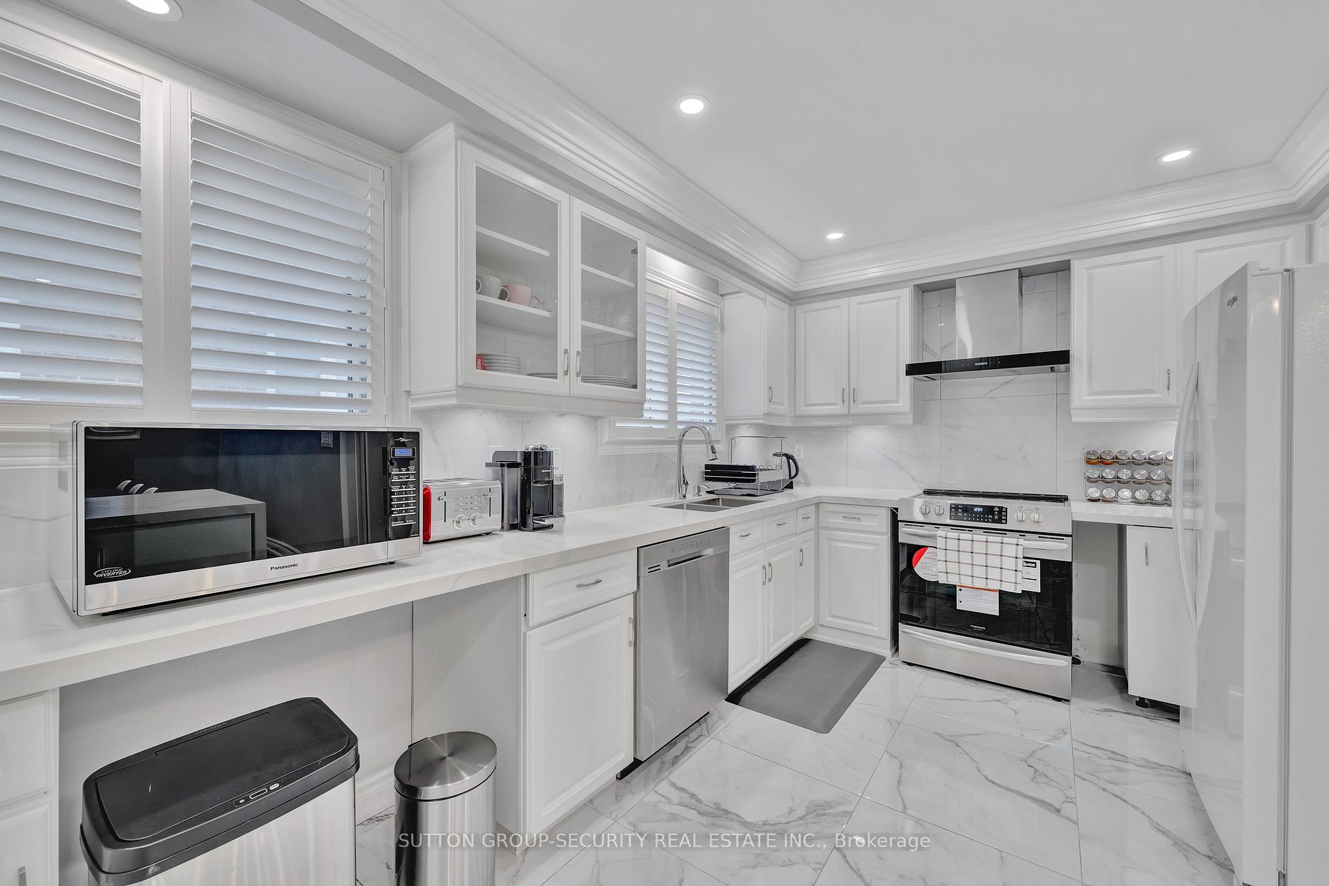 279 Maple Leaf Dr