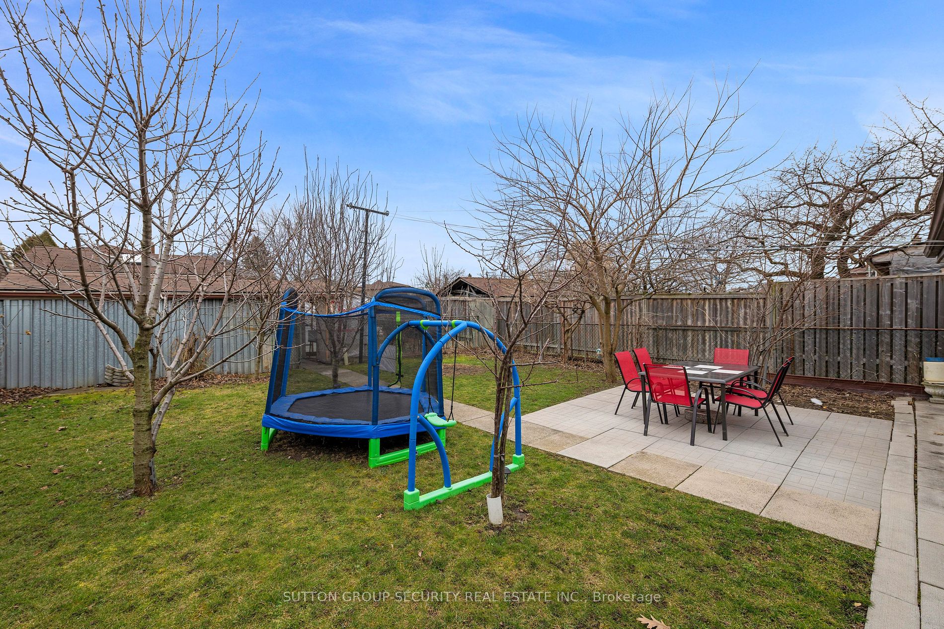279 Maple Leaf Dr