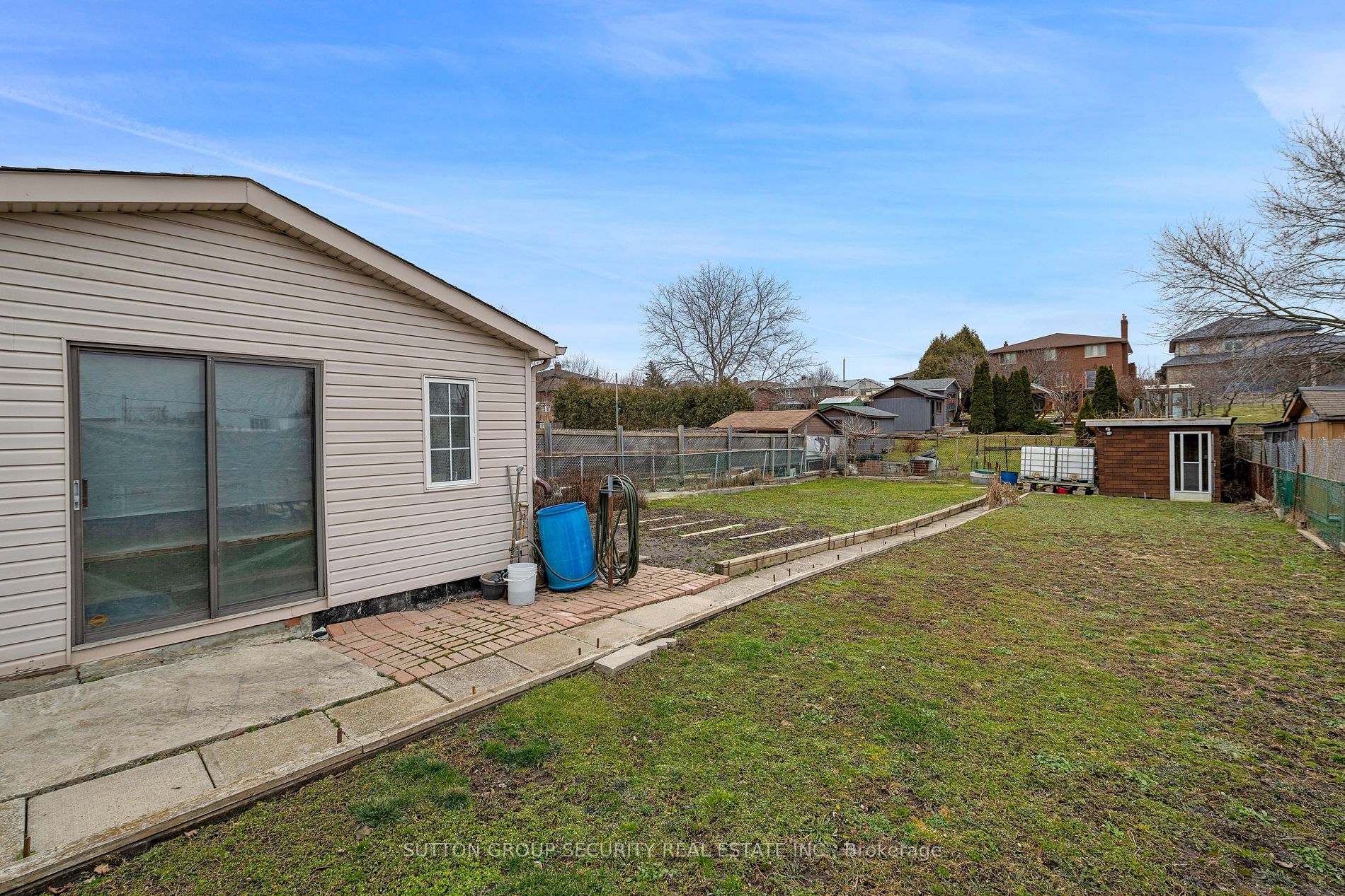 279 Maple Leaf Dr