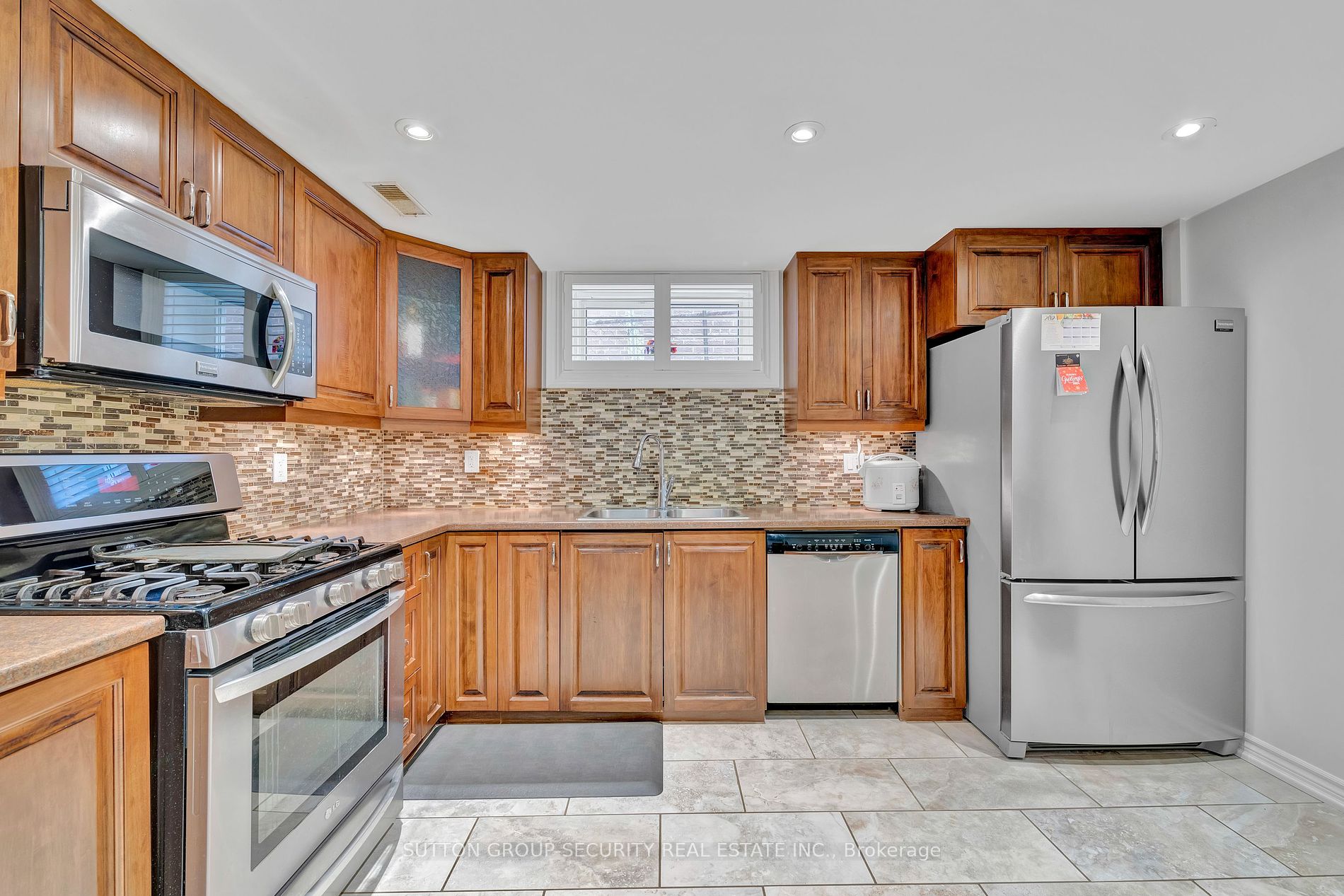 279 Maple Leaf Dr