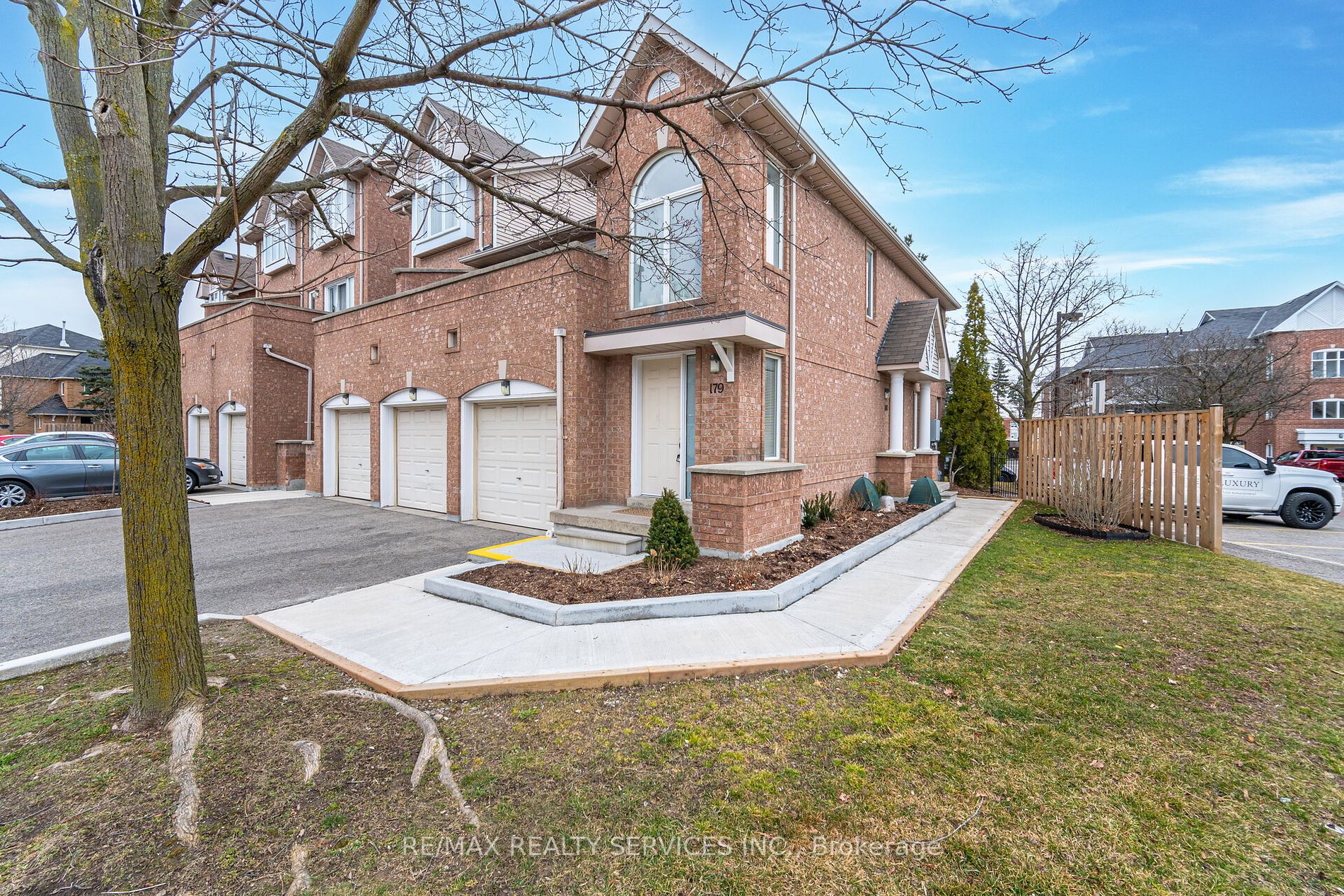 99 Bristol Rd E, #179