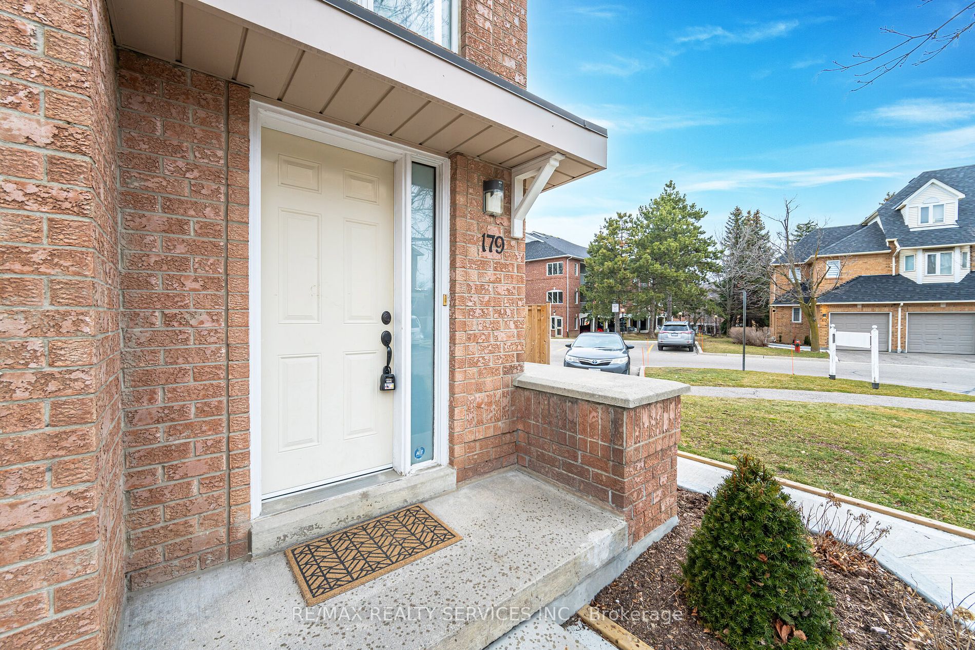 99 Bristol Rd E, #179