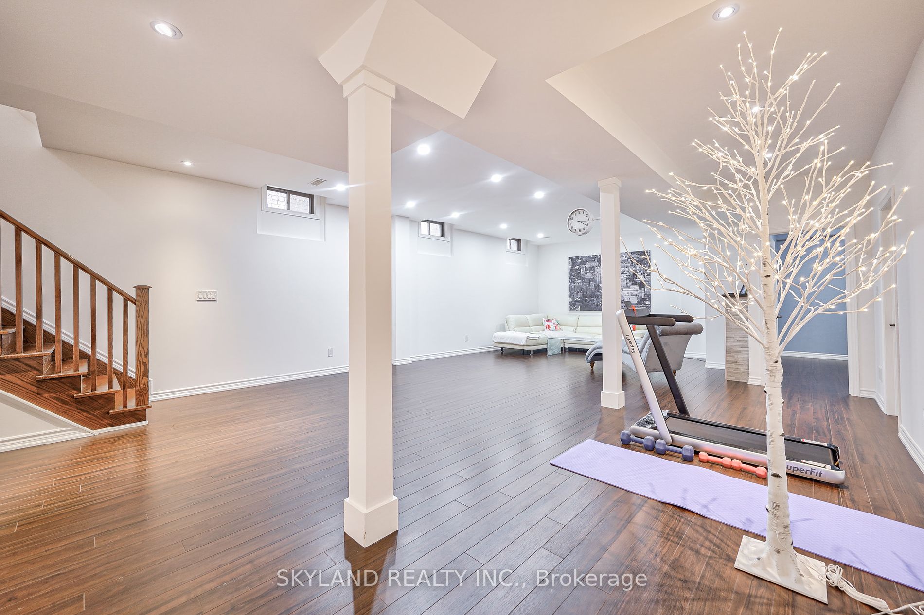 2400 Colonel William Parkway