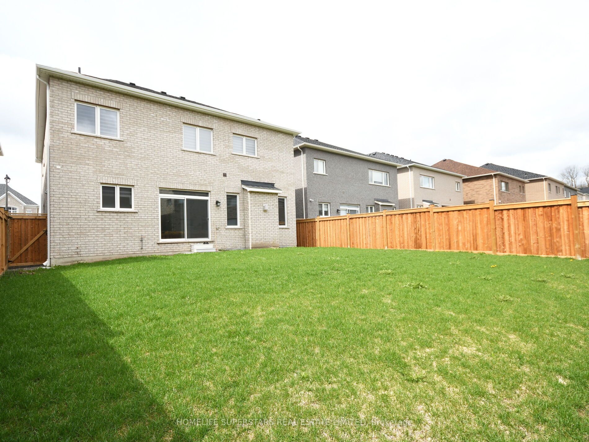 54 Arthur Griifin Cres E