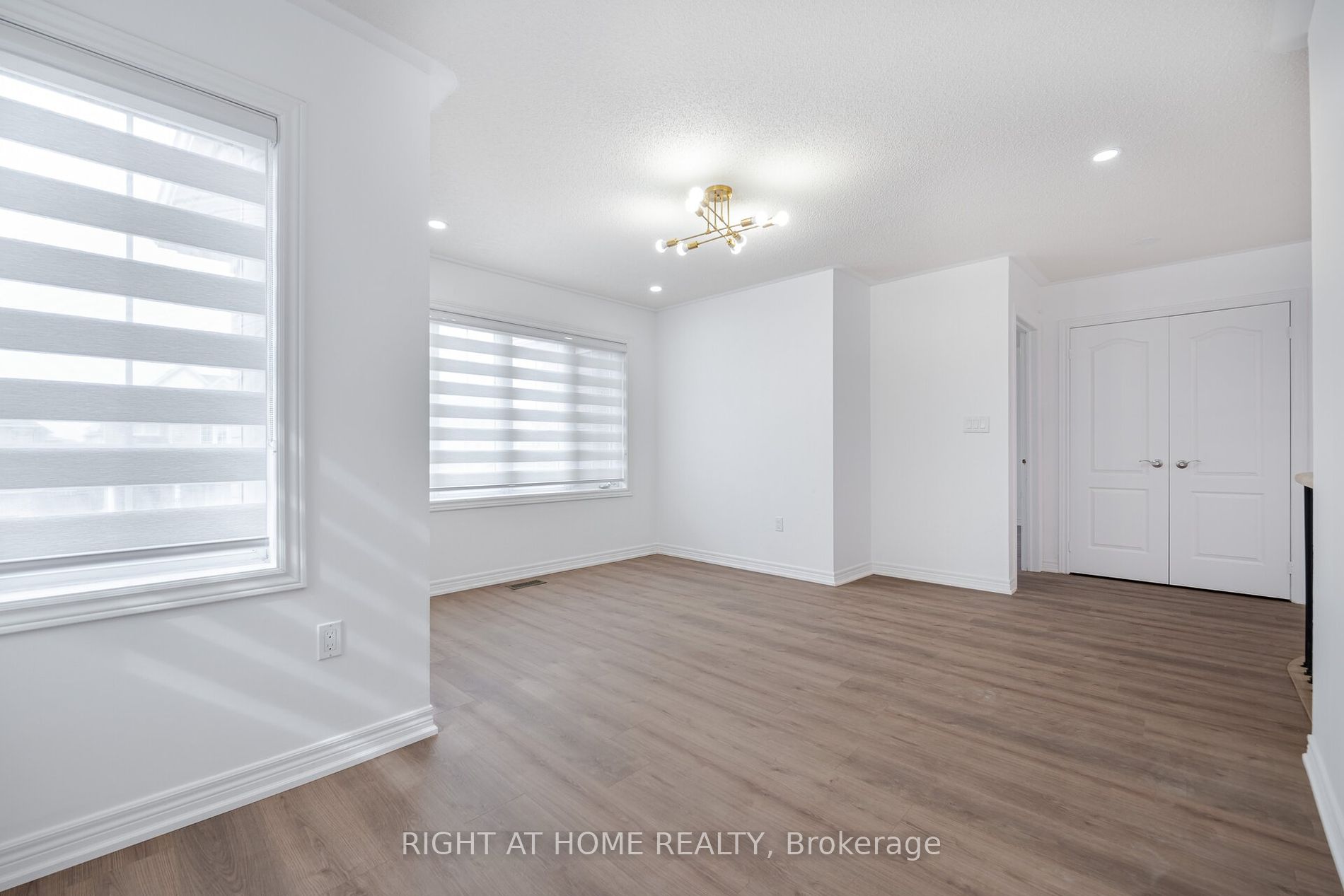 3020 Hawktail Crescent