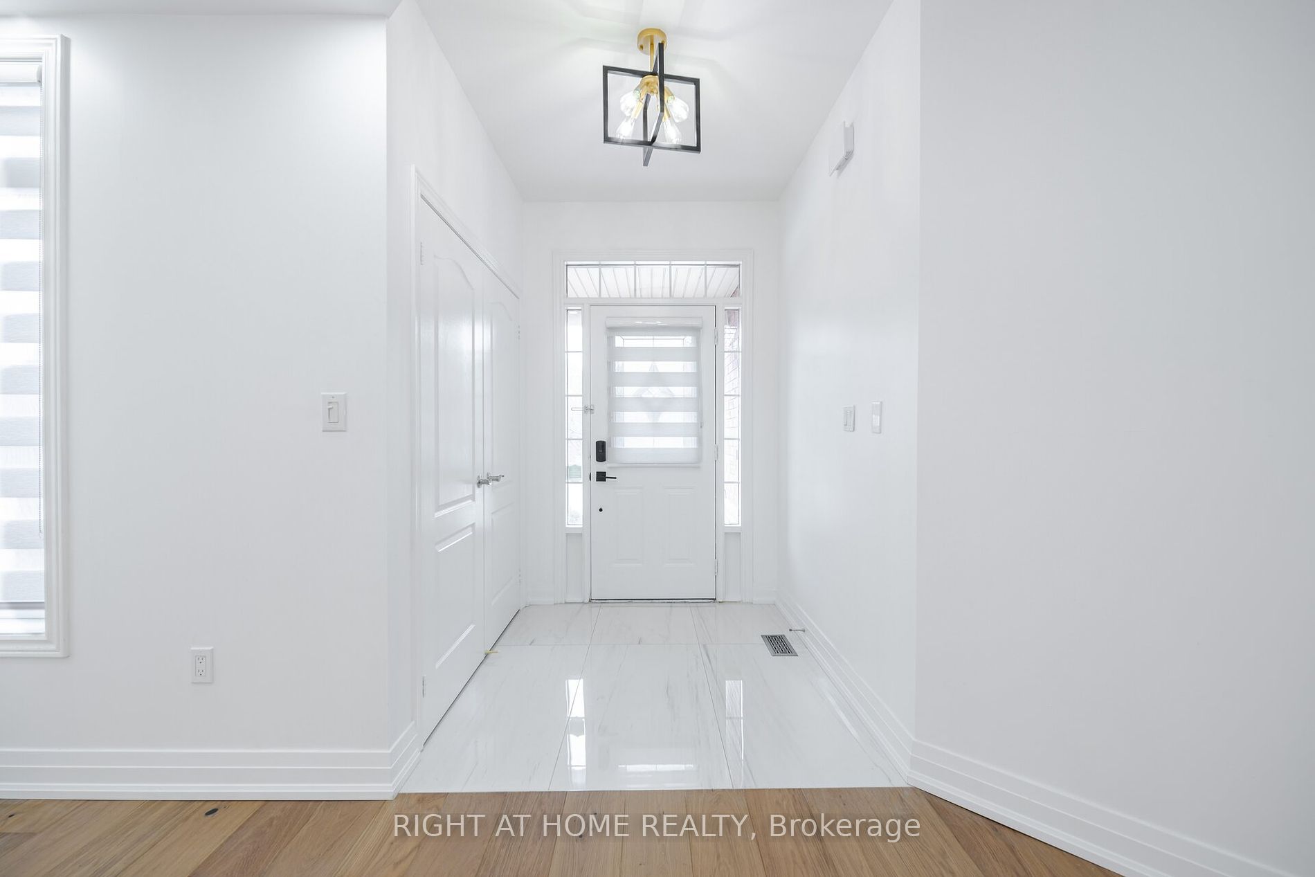 3020 Hawktail Crescent