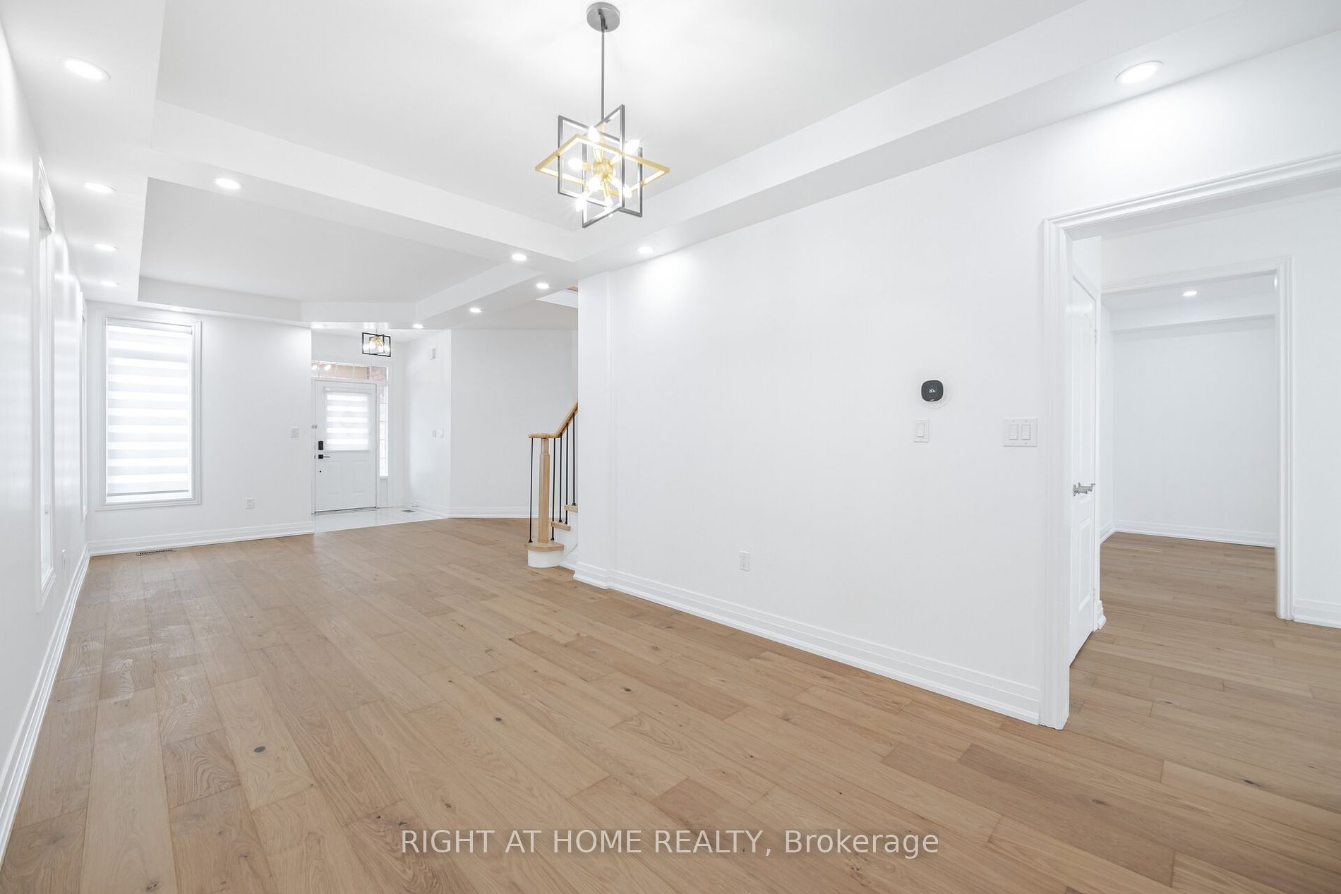 3020 Hawktail Crescent