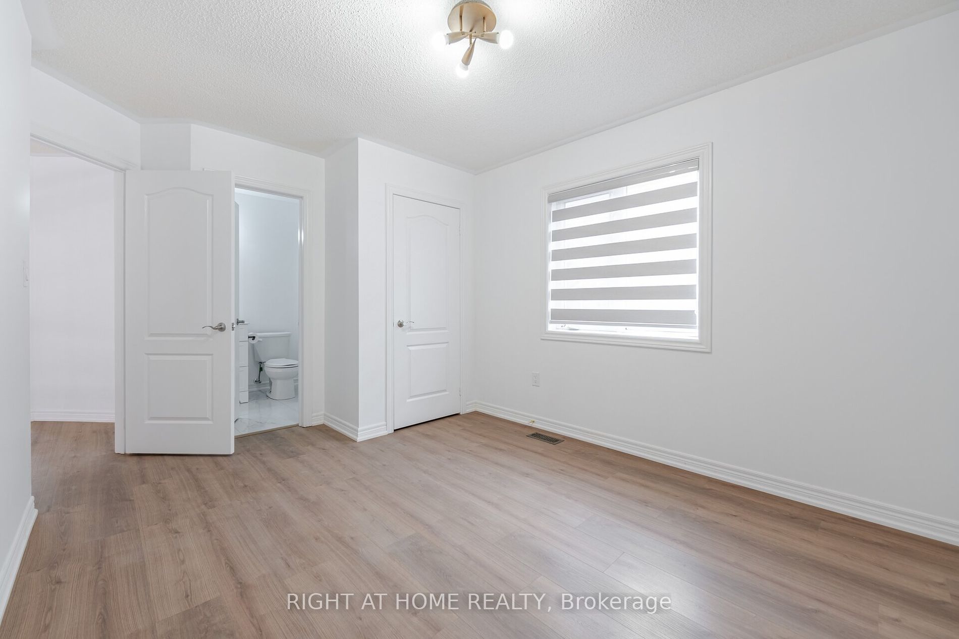 3020 Hawktail Crescent