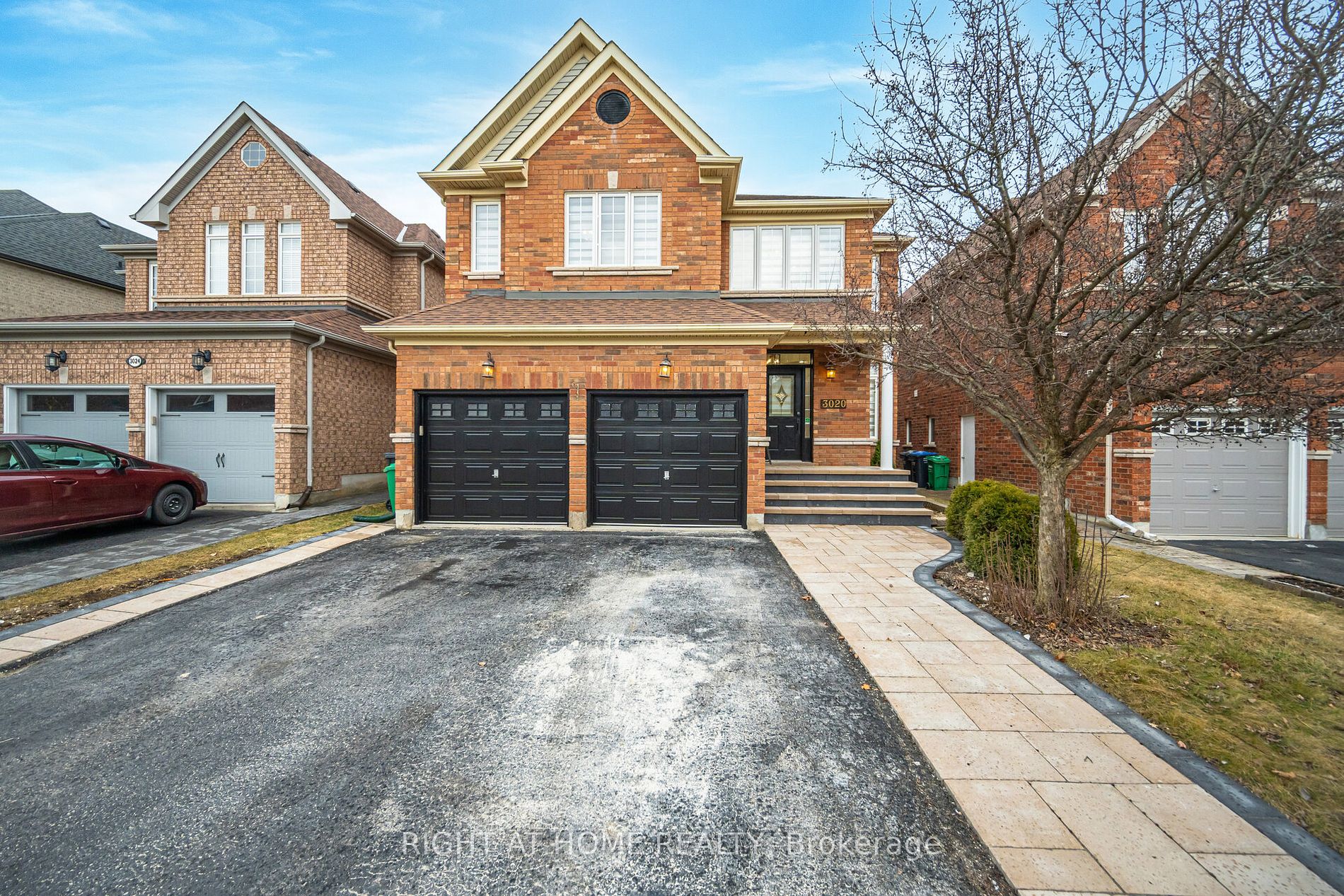 3020 Hawktail Crescent