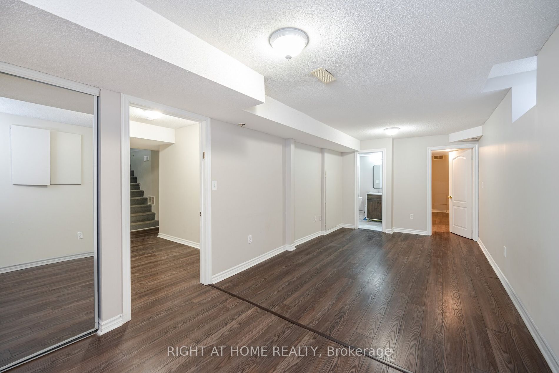 3020 Hawktail Crescent