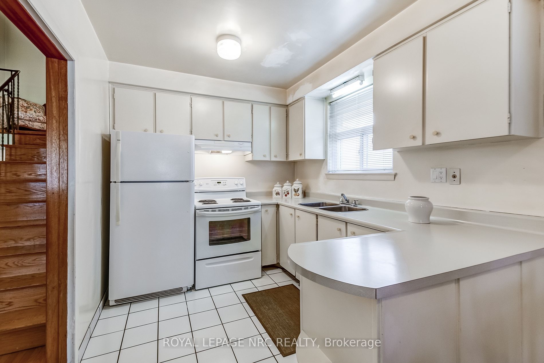 49 Graystone Gdns