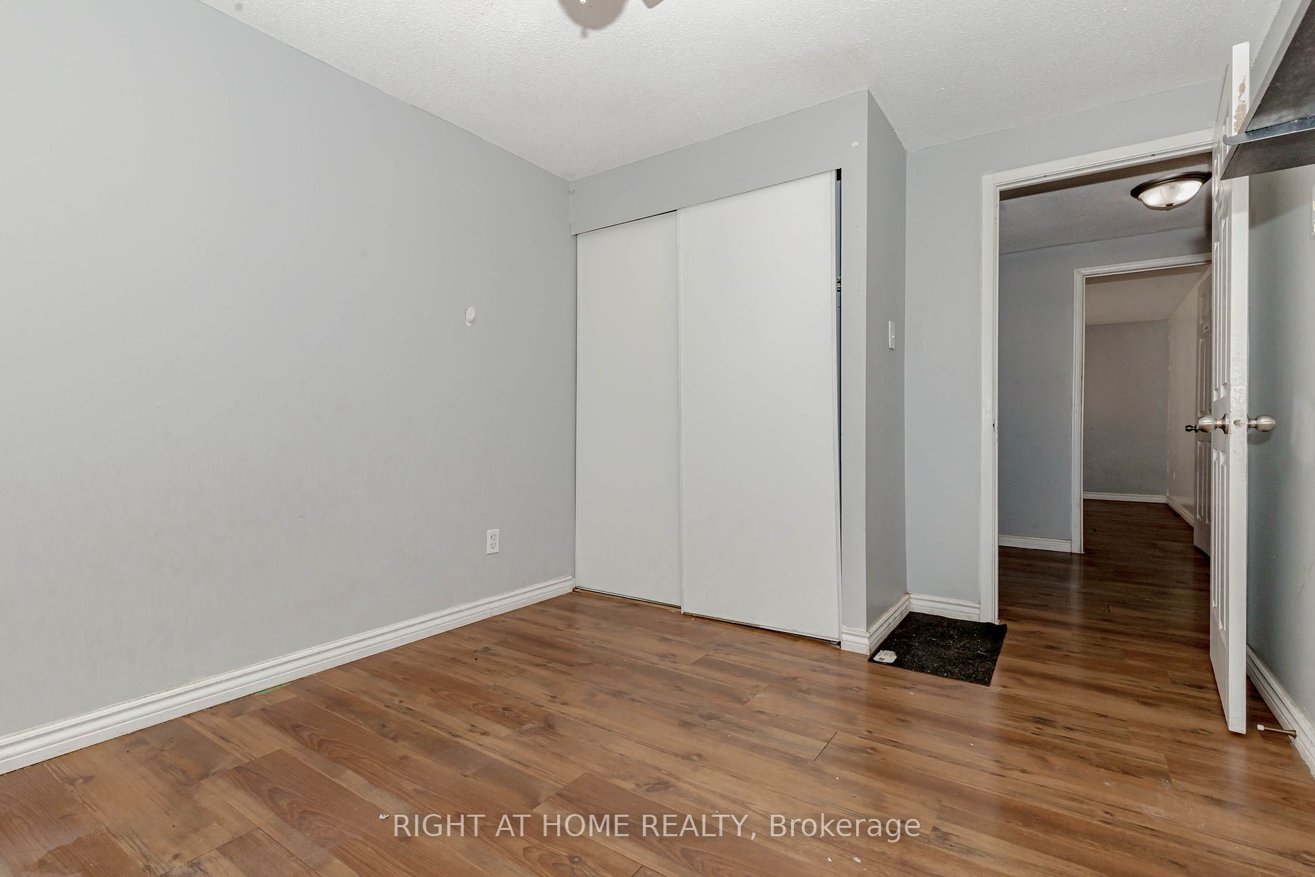 17 Hedley Crt