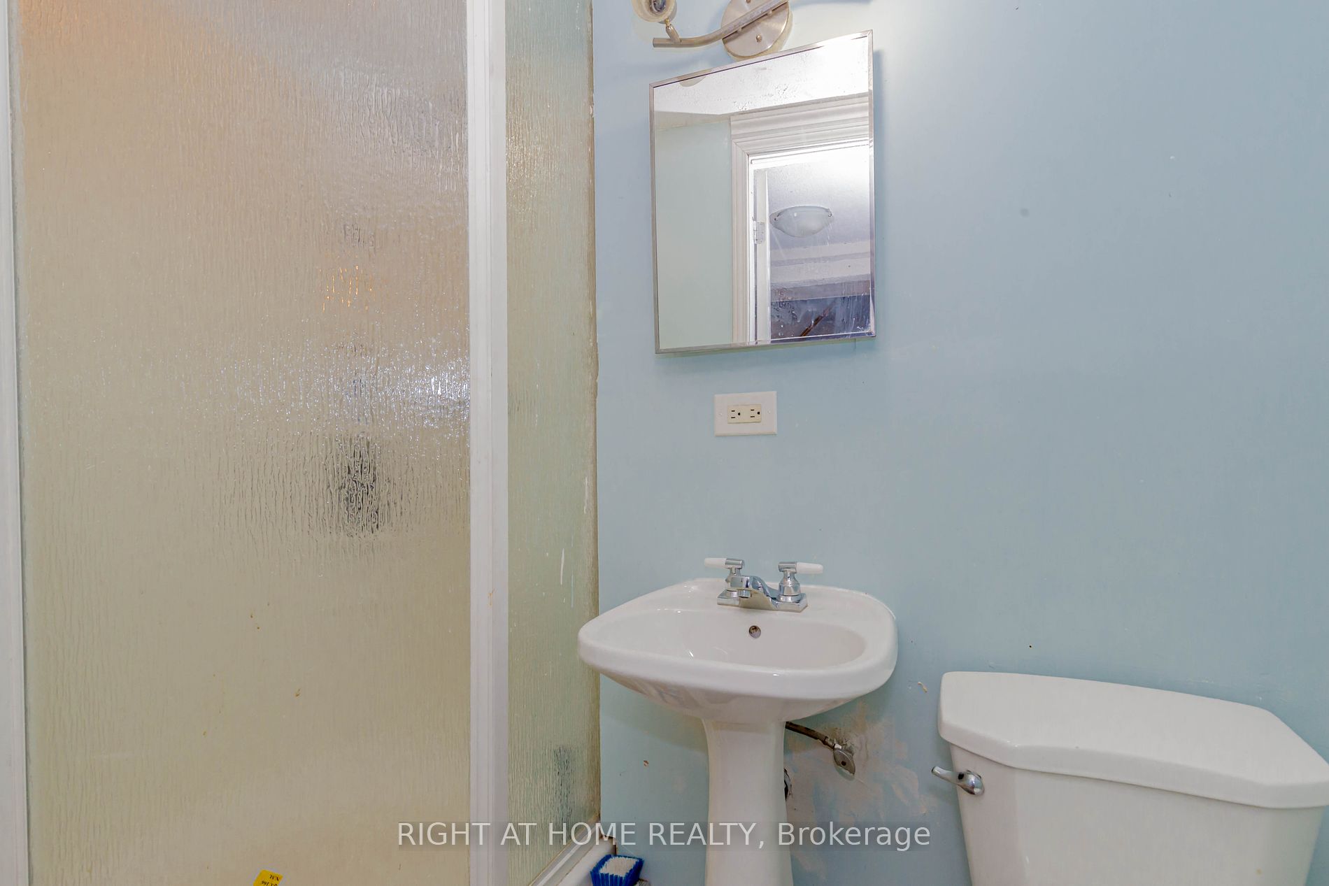 17 Hedley Crt