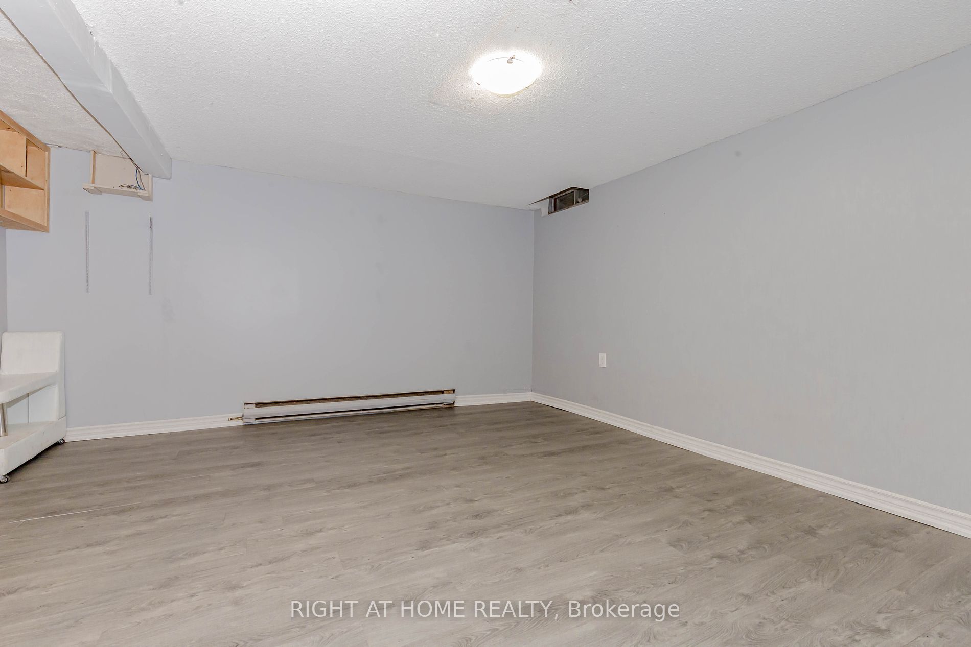 17 Hedley Crt