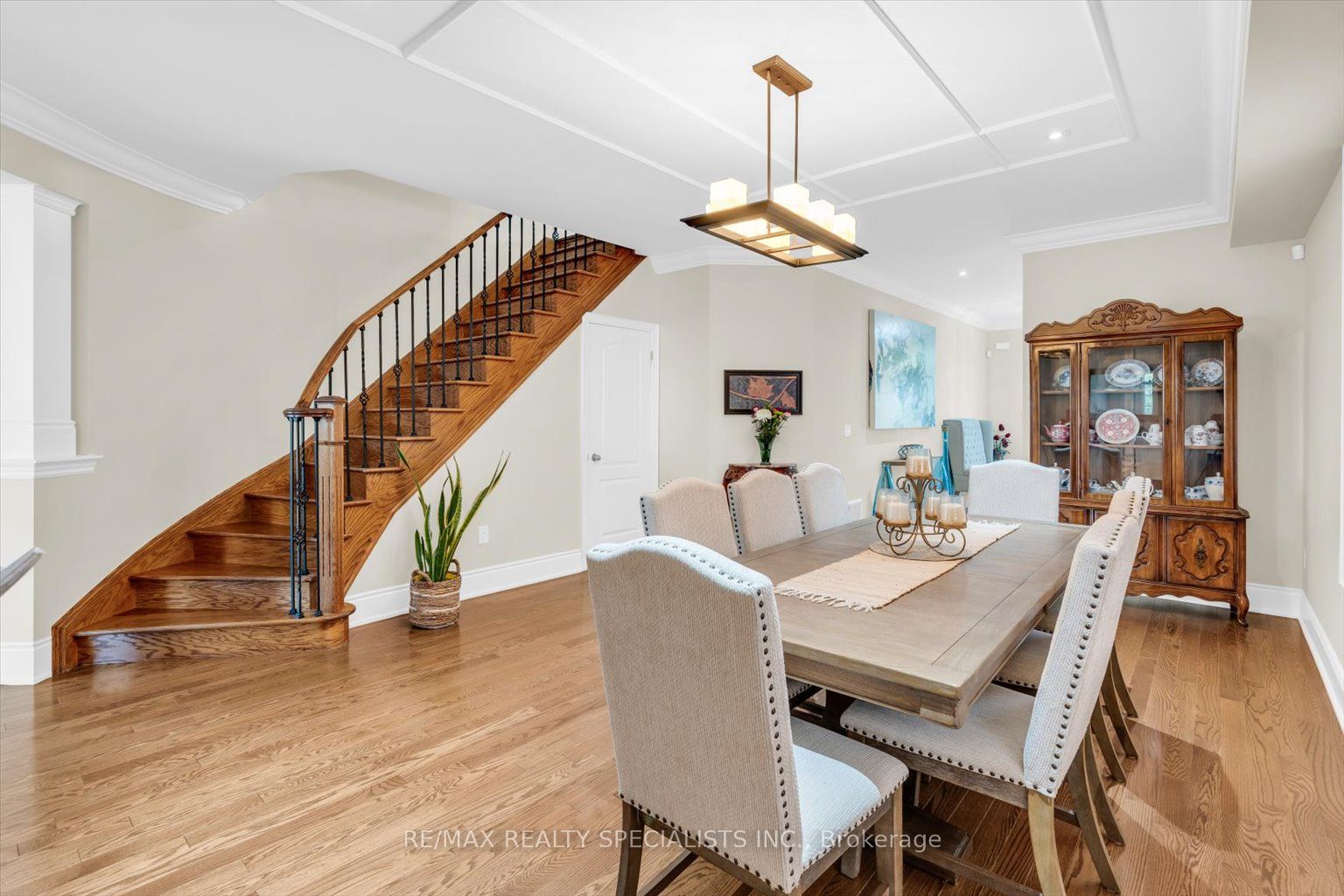9 Stellar Avenue