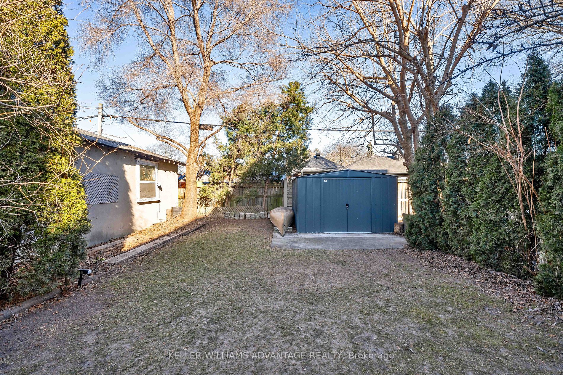 63 Guthrie Ave