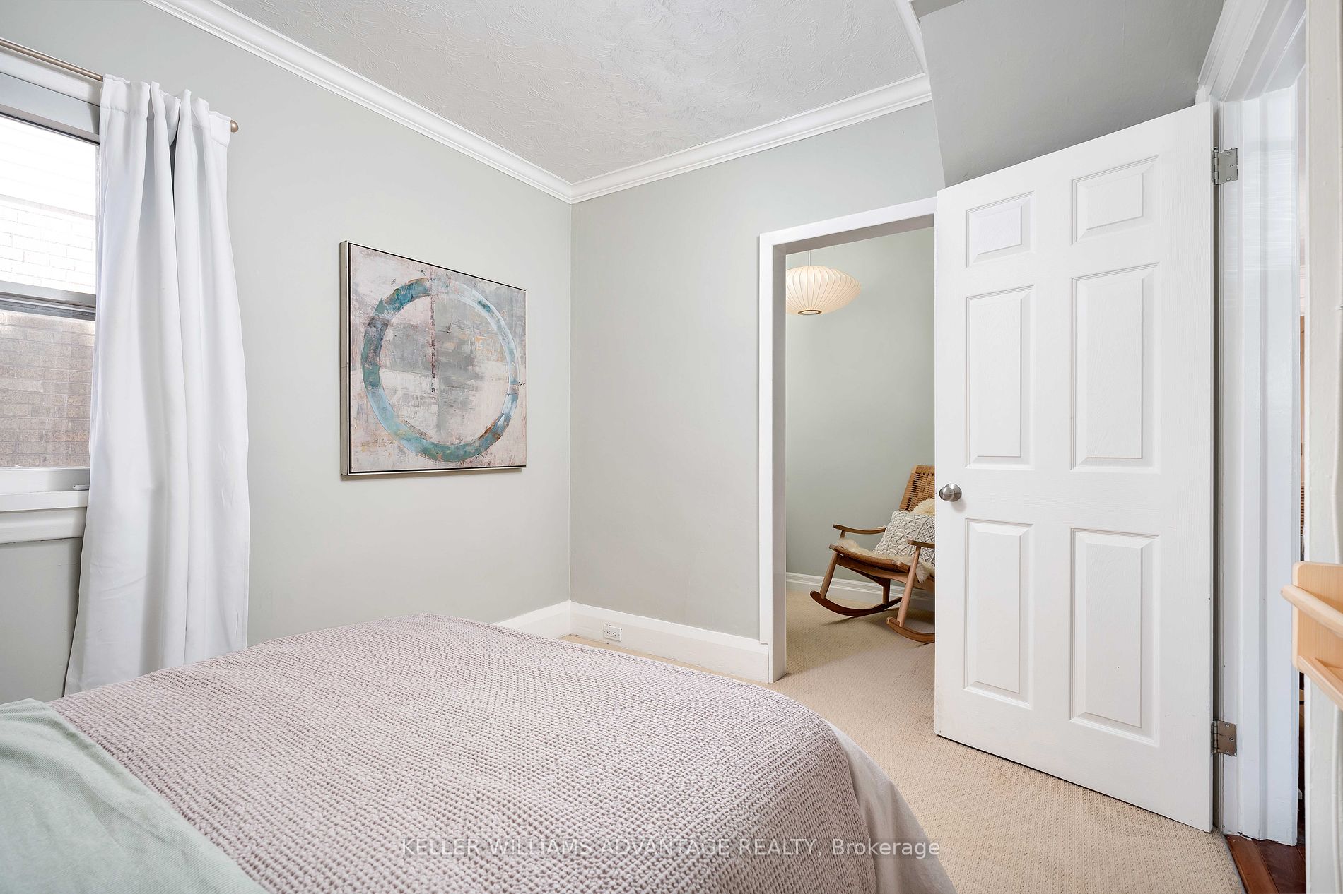 63 Guthrie Ave