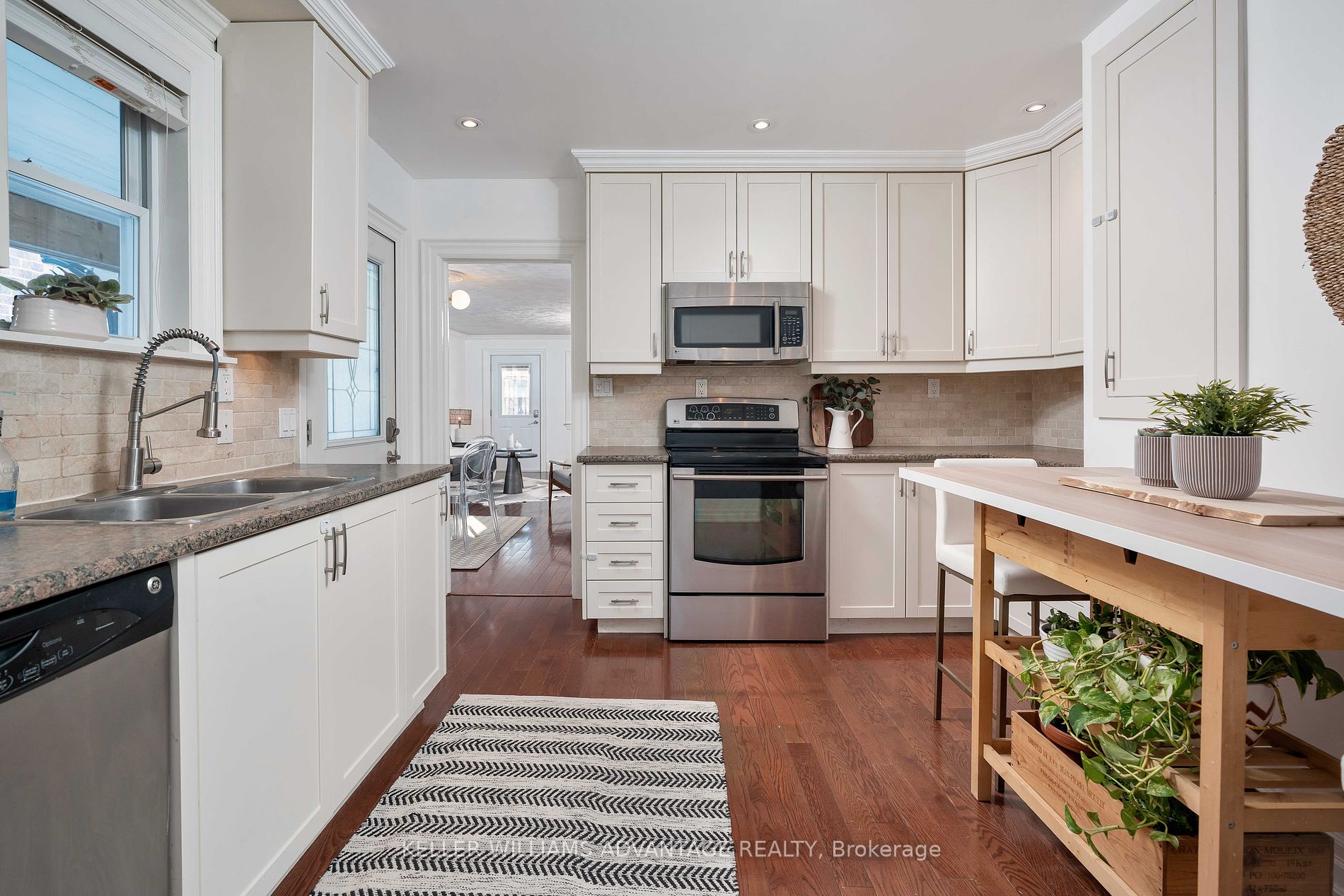 63 Guthrie Ave