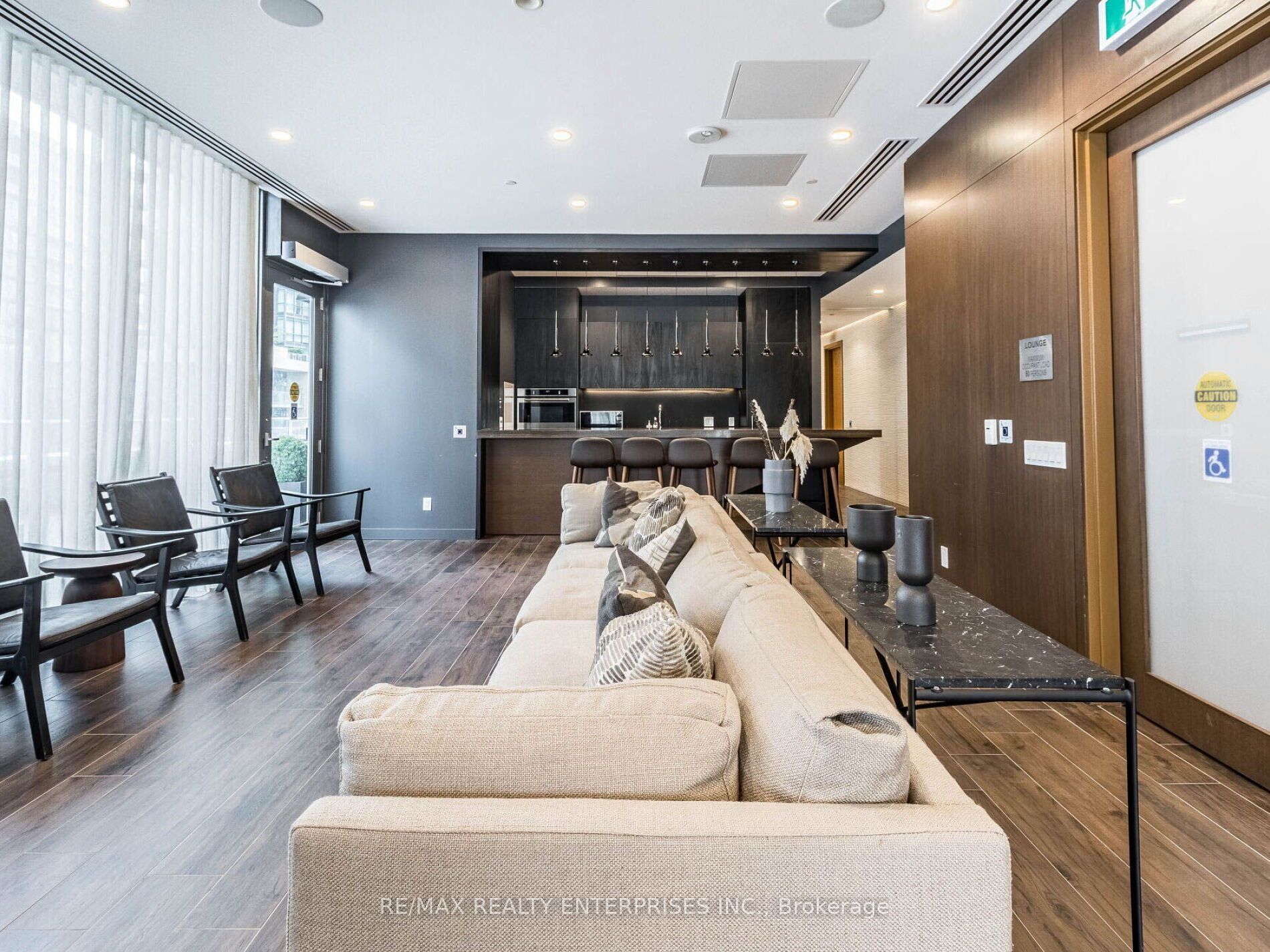 70 Annie Craig Drive #402
